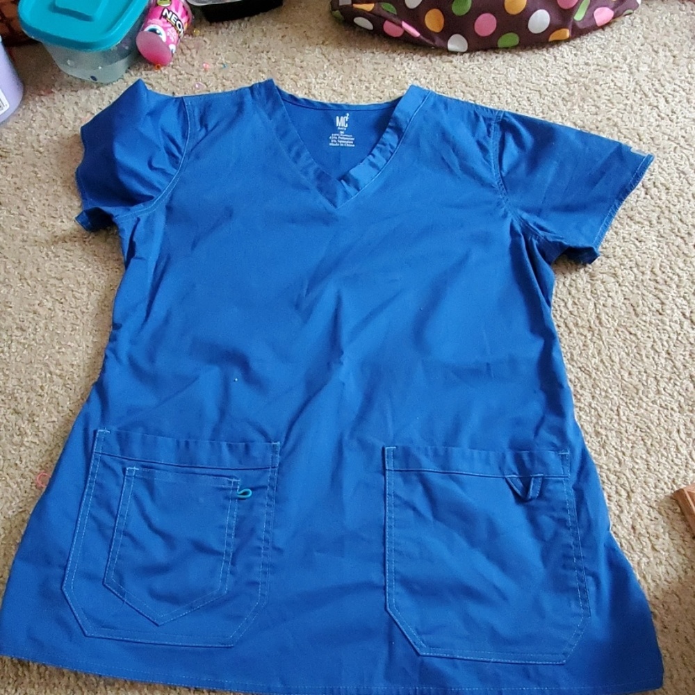 Scrub top